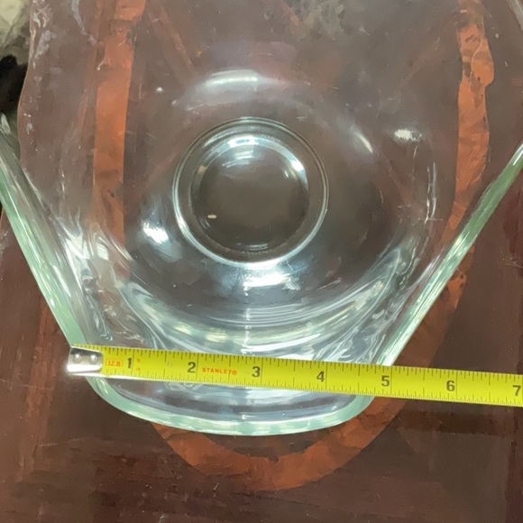 Elegant Clear Glass Bowl - Picture 9 of 11
